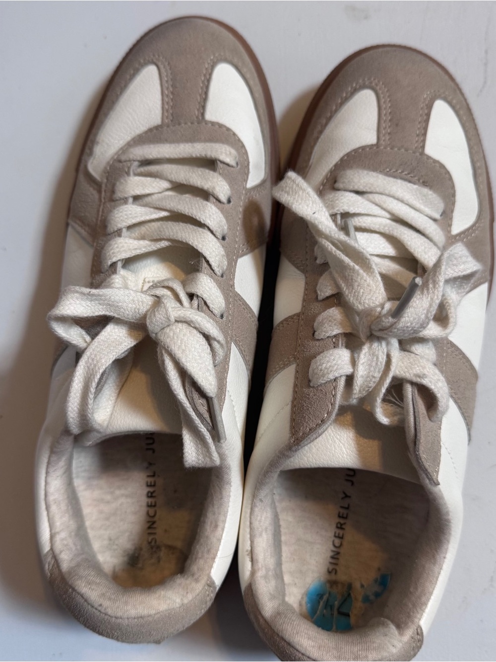 Sincerely Jules Bailey Sneakers 7.5 White Taupe Lace Up Casual Retro Shoes